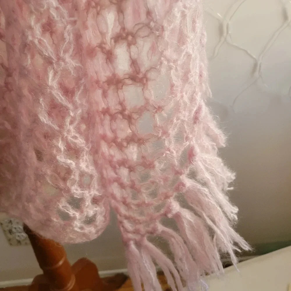 Vintage Shawl Light Pink/Mauve Crocheted Knit Wrap